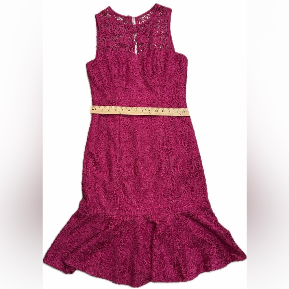 Eliza J Magenta Lace Sleeveless Sheath Dress (Size 4)‎ - Picture 6 of 14